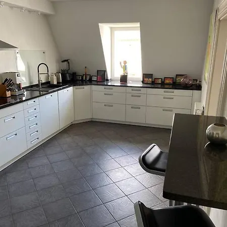 Designer Altbauwohnung Mit Balkon Wiesbaden